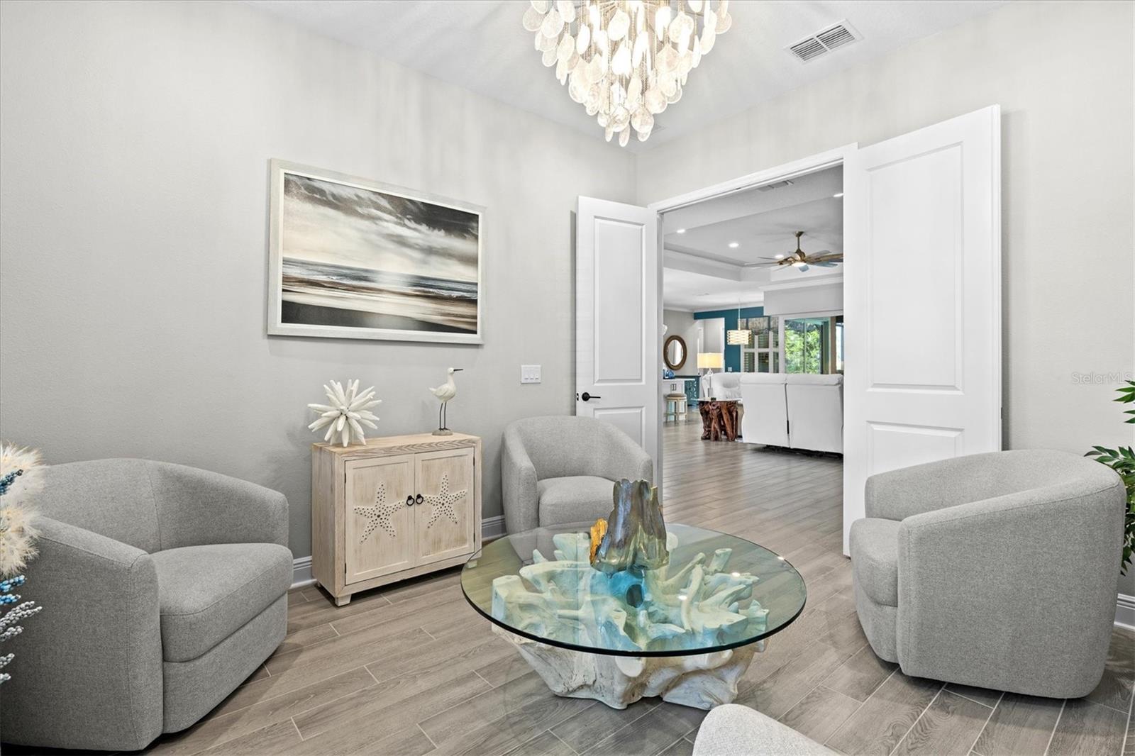 21221 HOLMES CIR — photo 14