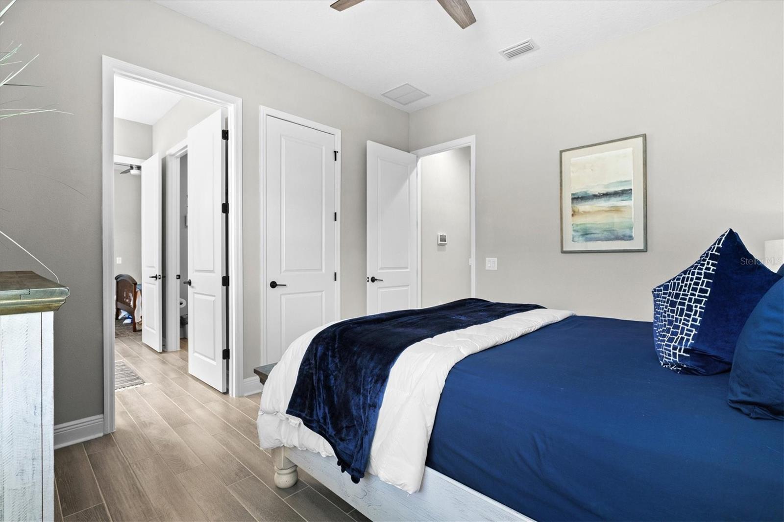 21221 HOLMES CIR — photo 43