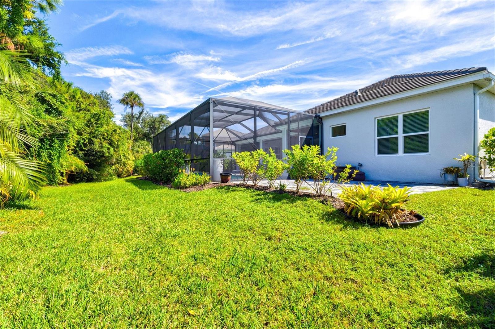 21221 HOLMES CIR — photo 75