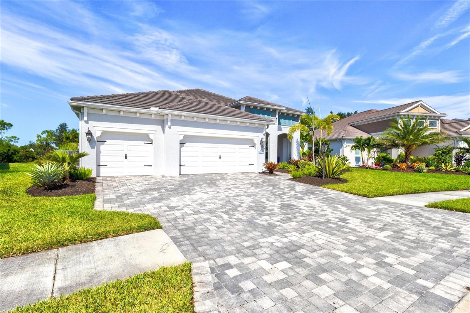 21221 HOLMES CIR — photo 85