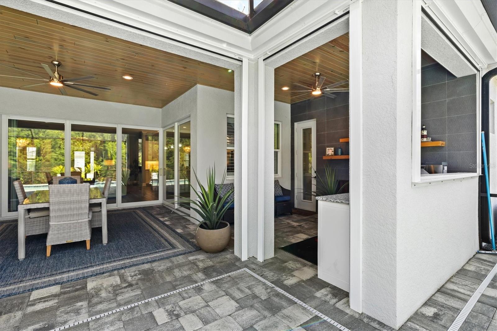 21221 HOLMES CIR — photo 59