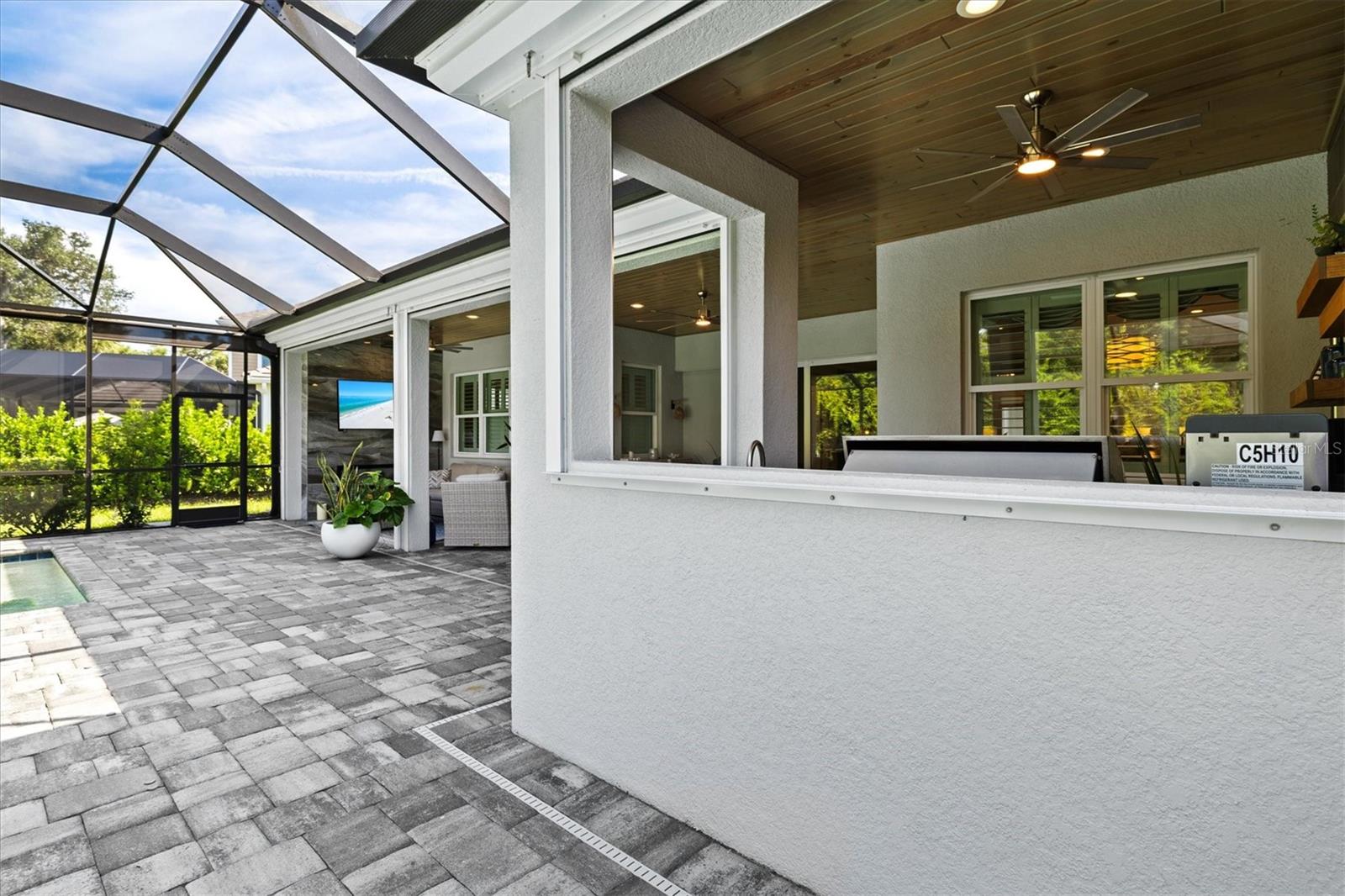 21221 HOLMES CIR — photo 91