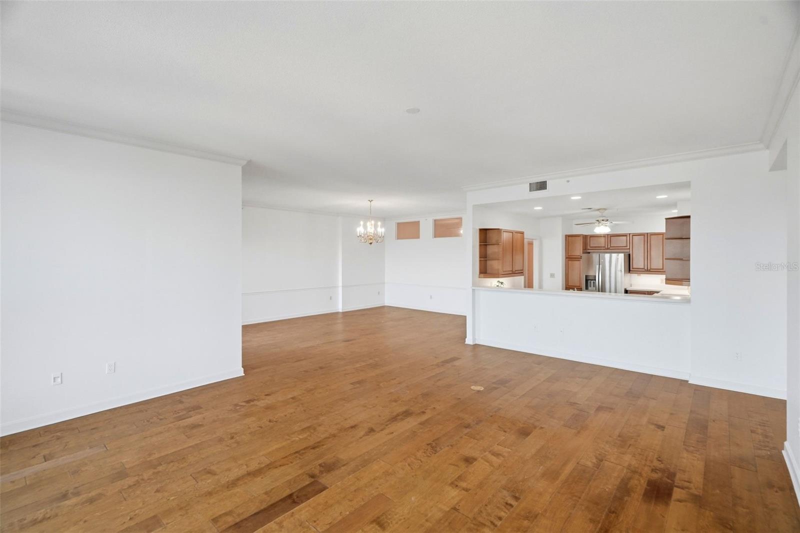 288 BEACH DR NE #10B — photo 32