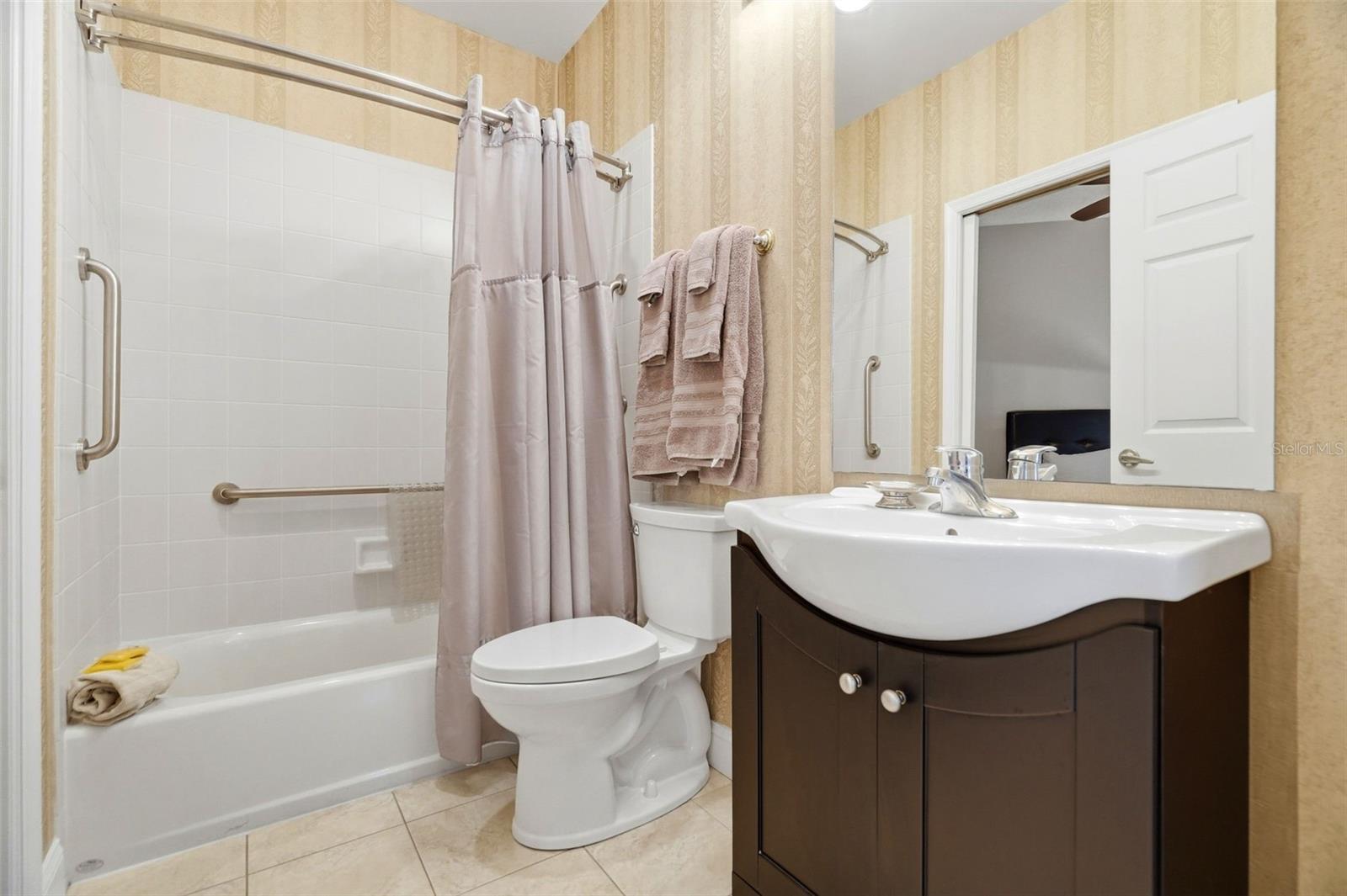 288 BEACH DR NE #10B — photo 63