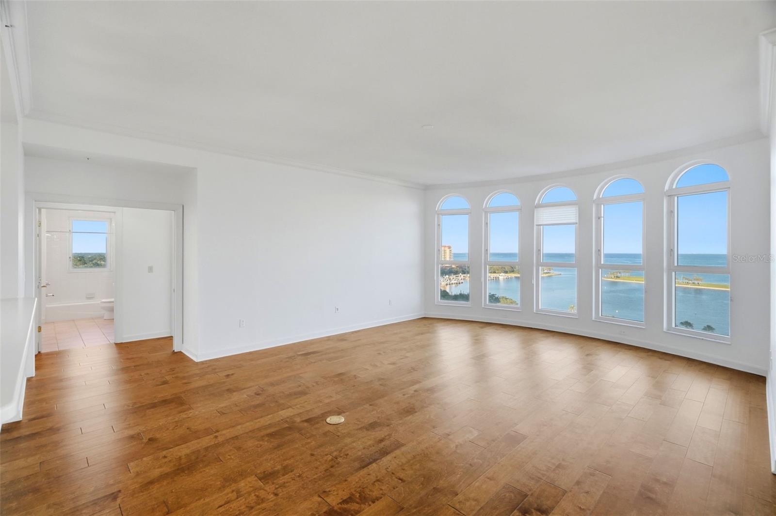 288 BEACH DR NE #10B — photo 18