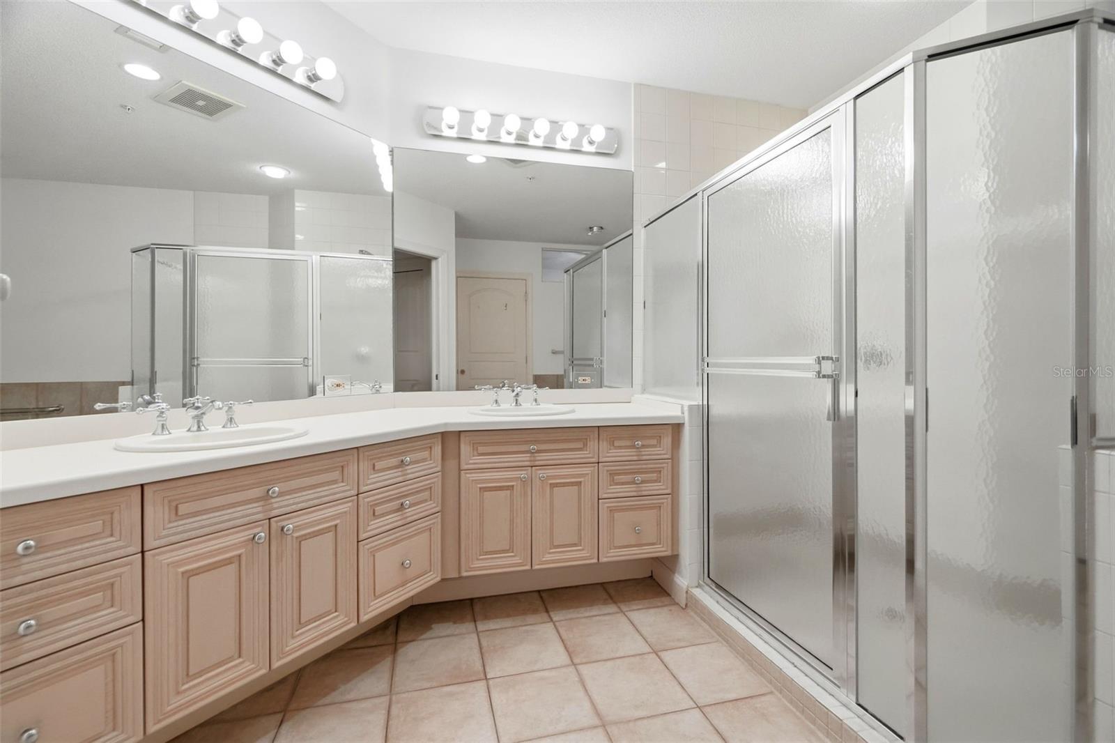 288 BEACH DR NE #10B — photo 24