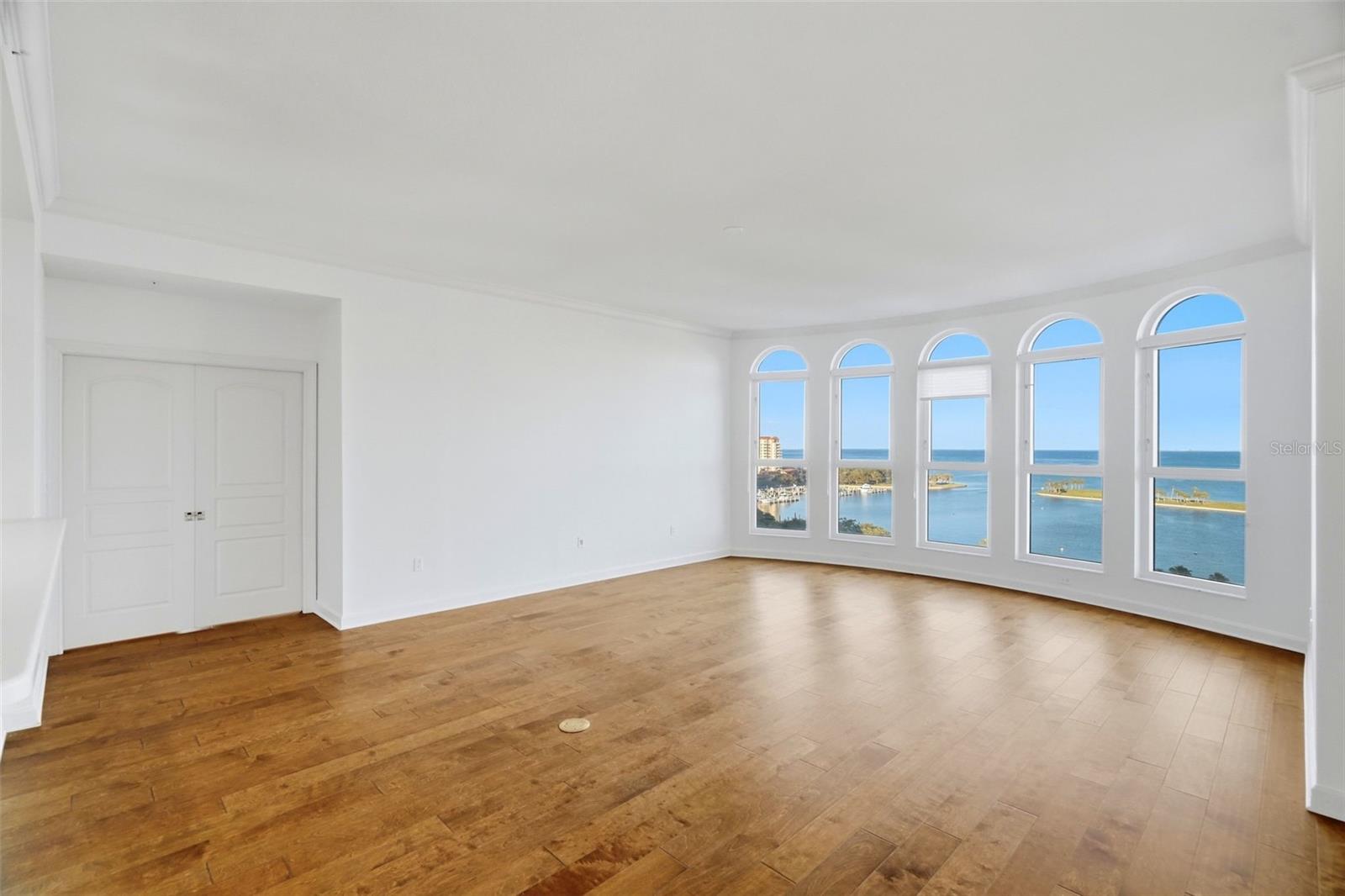 288 BEACH DR NE #10B — photo 19