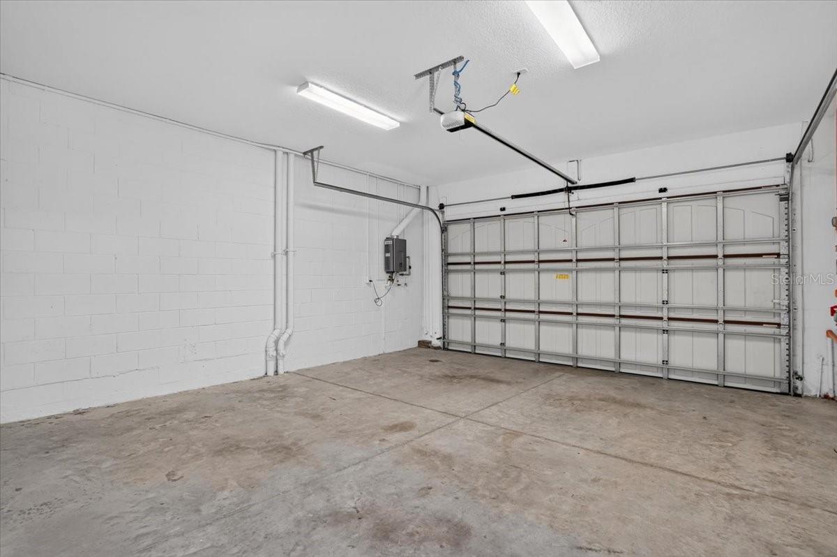 1250 MAY LN — photo 43