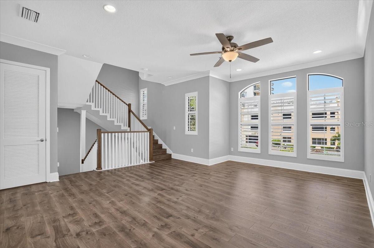 1250 MAY LN — photo 20