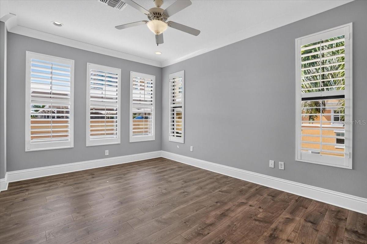 1250 MAY LN — photo 37