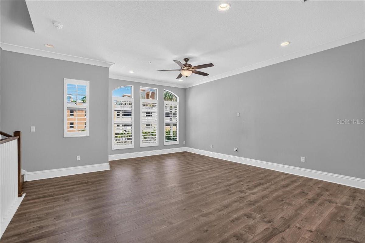 1250 MAY LN — photo 19