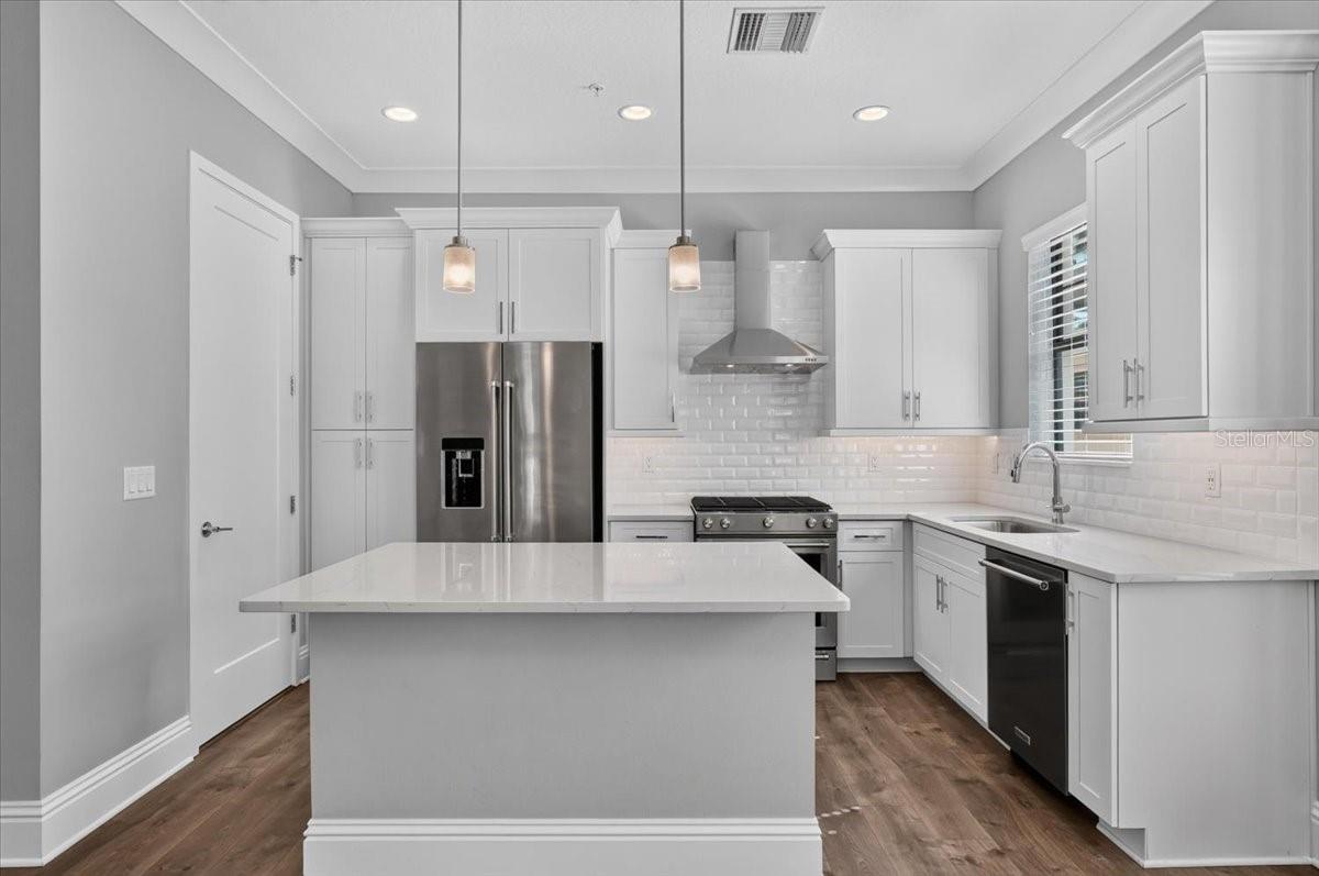 1250 MAY LN — photo 25