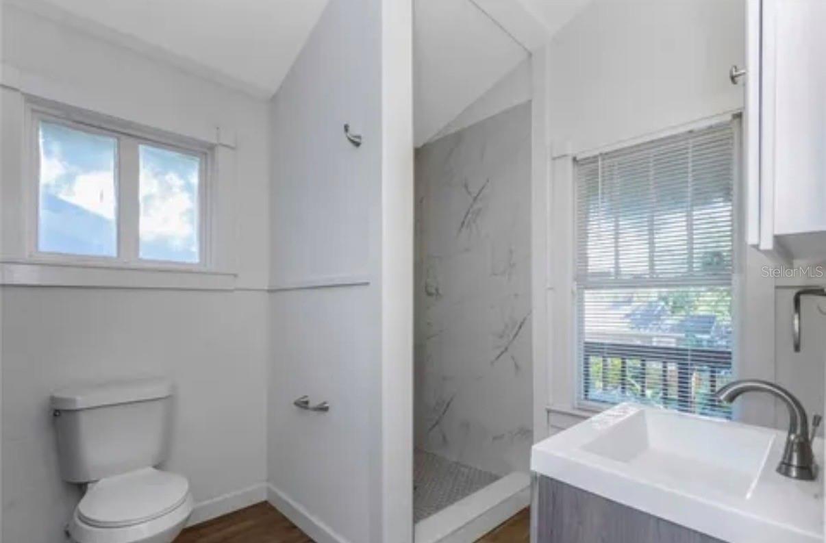 210 E PLYMOUTH ST #B — photo 10