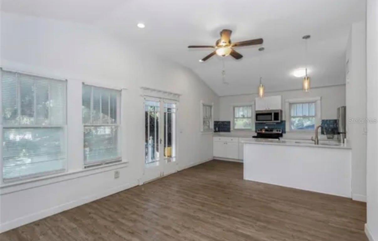 210 E PLYMOUTH ST #B — photo 6