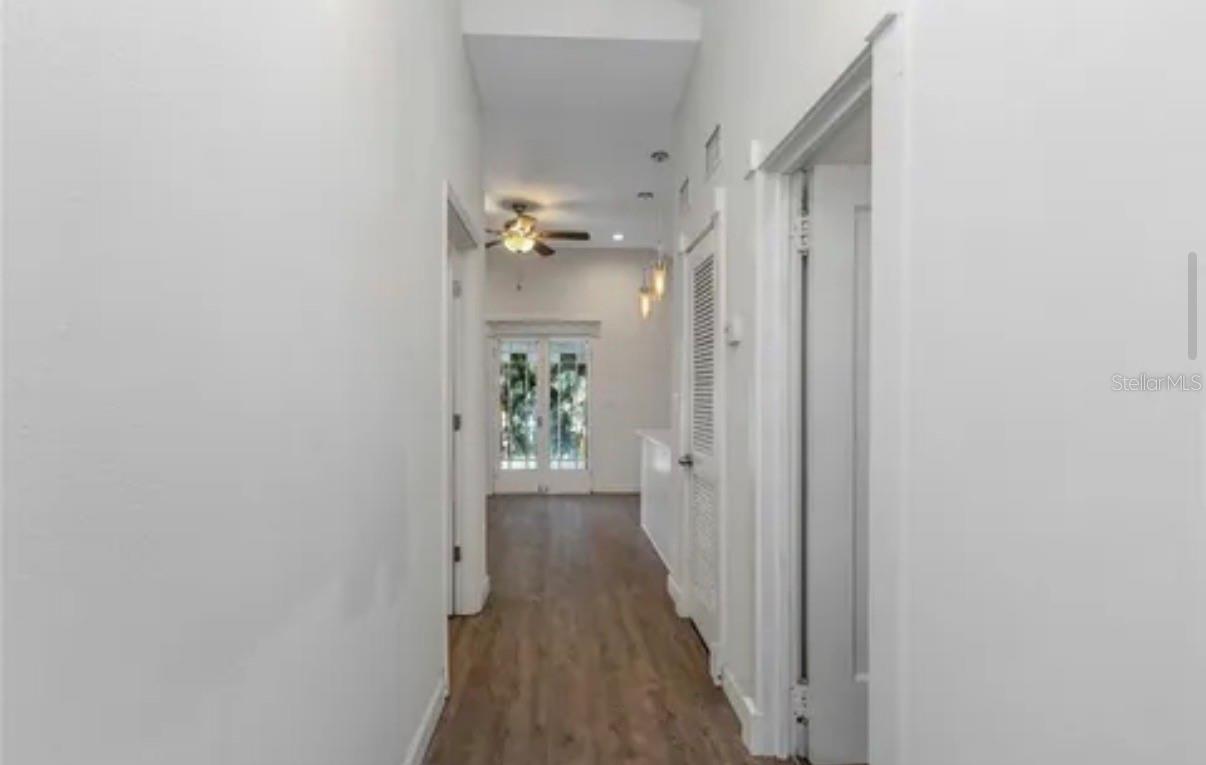 210 E PLYMOUTH ST #B — photo 9