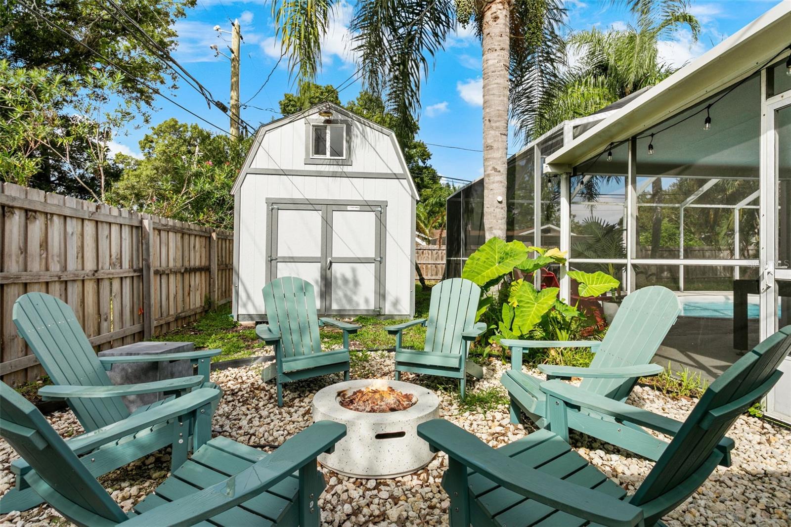 412 DEVILLE DR E — photo 26