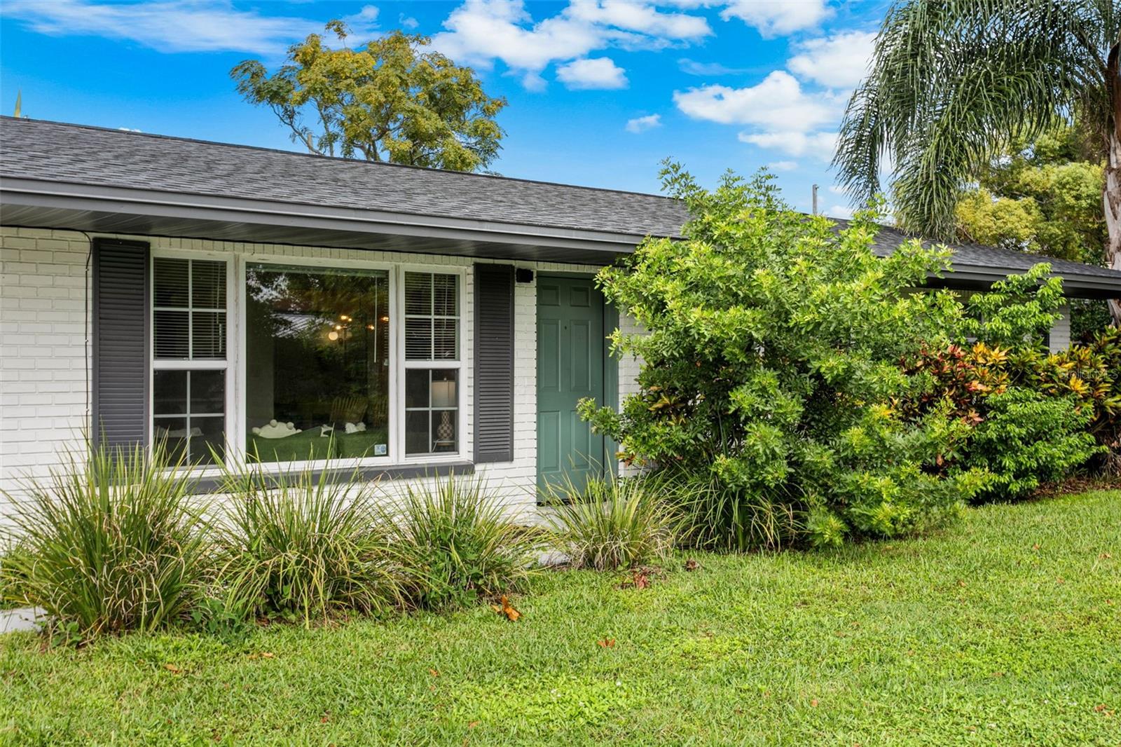 412 DEVILLE DR E — photo 4