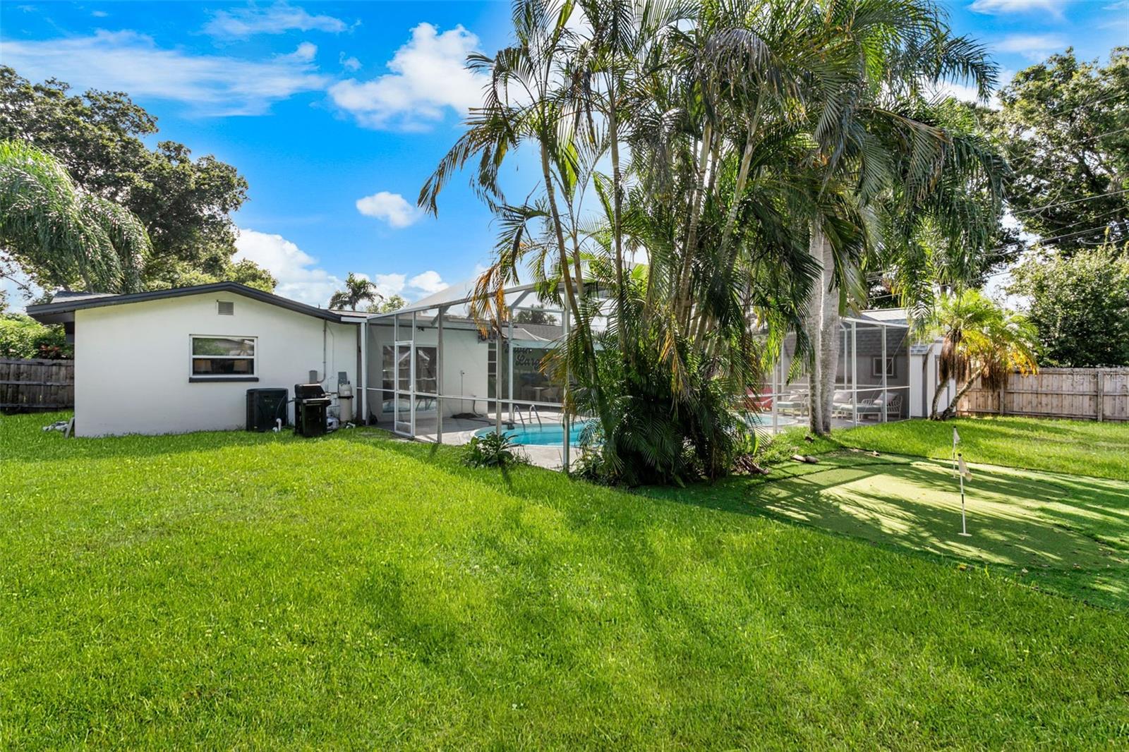 412 DEVILLE DR E — photo 30