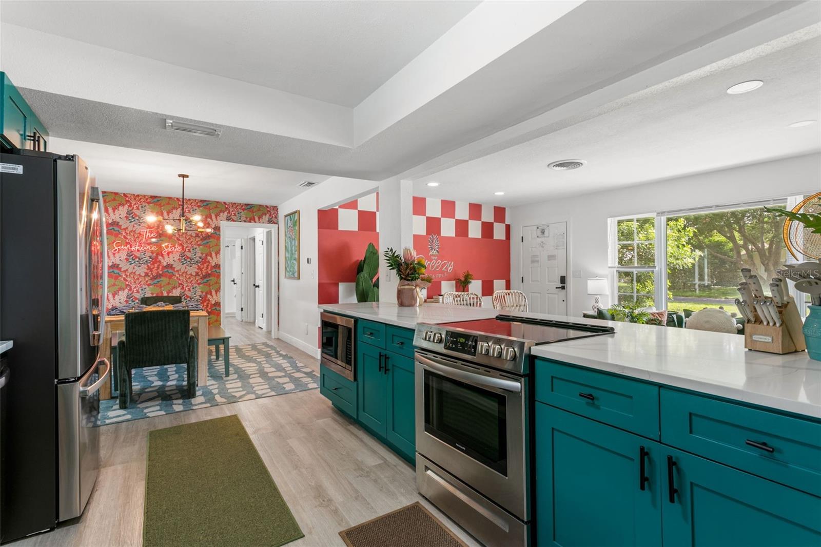 412 DEVILLE DR E — photo 11