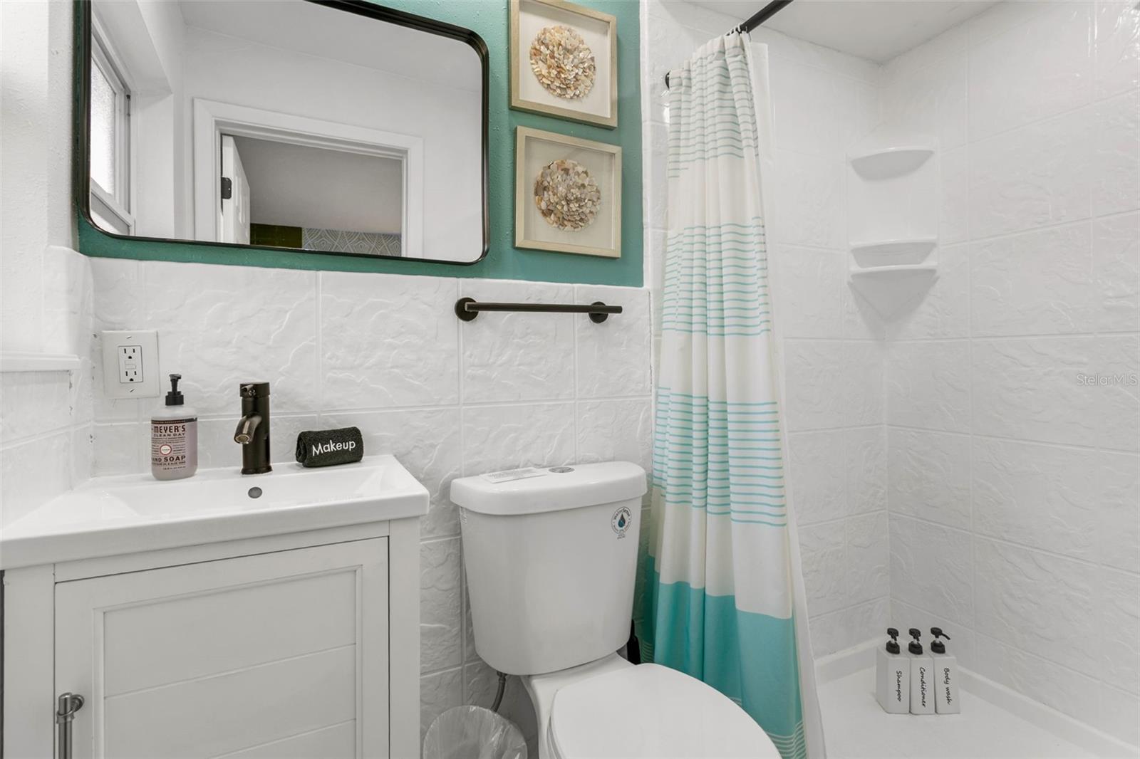 412 DEVILLE DR E — photo 22