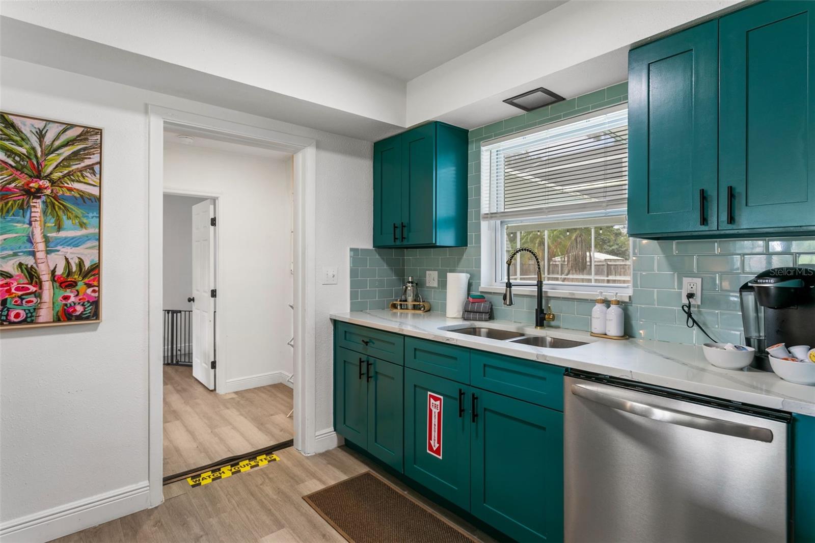 412 DEVILLE DR E — photo 12