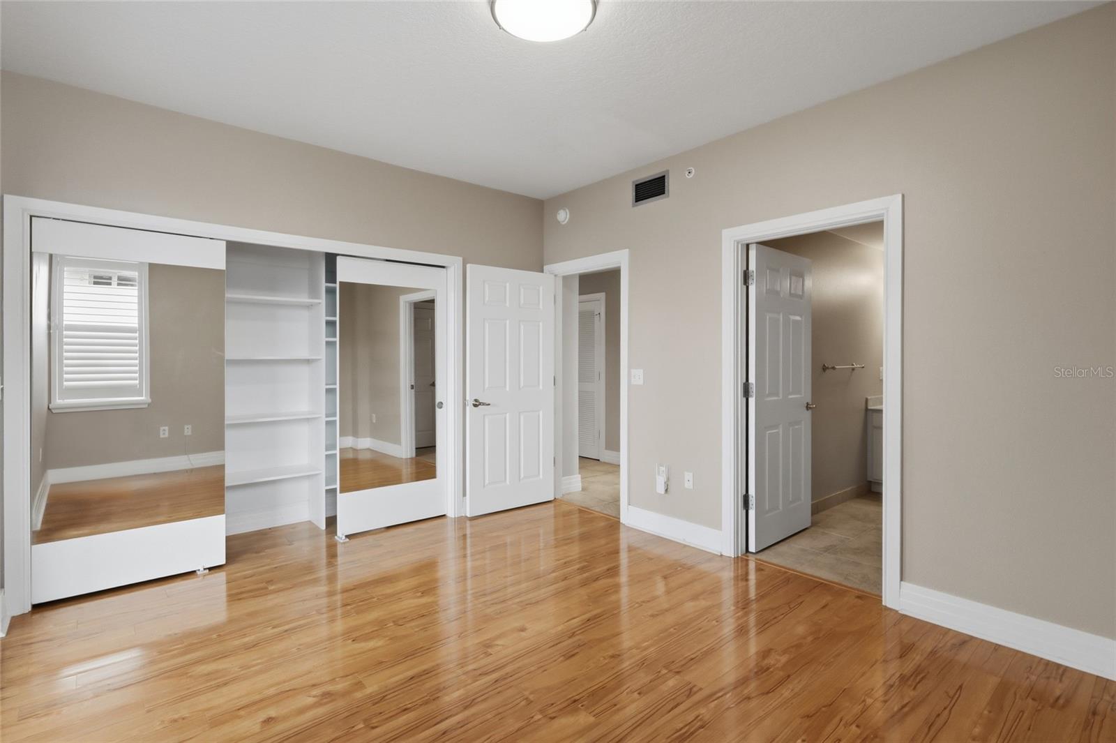 1108 N FRANKLIN ST #405 — photo 15