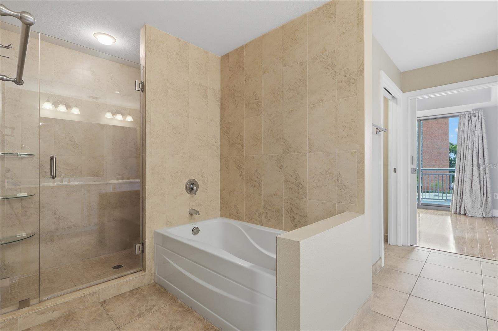 1108 N FRANKLIN ST #405 — photo 14