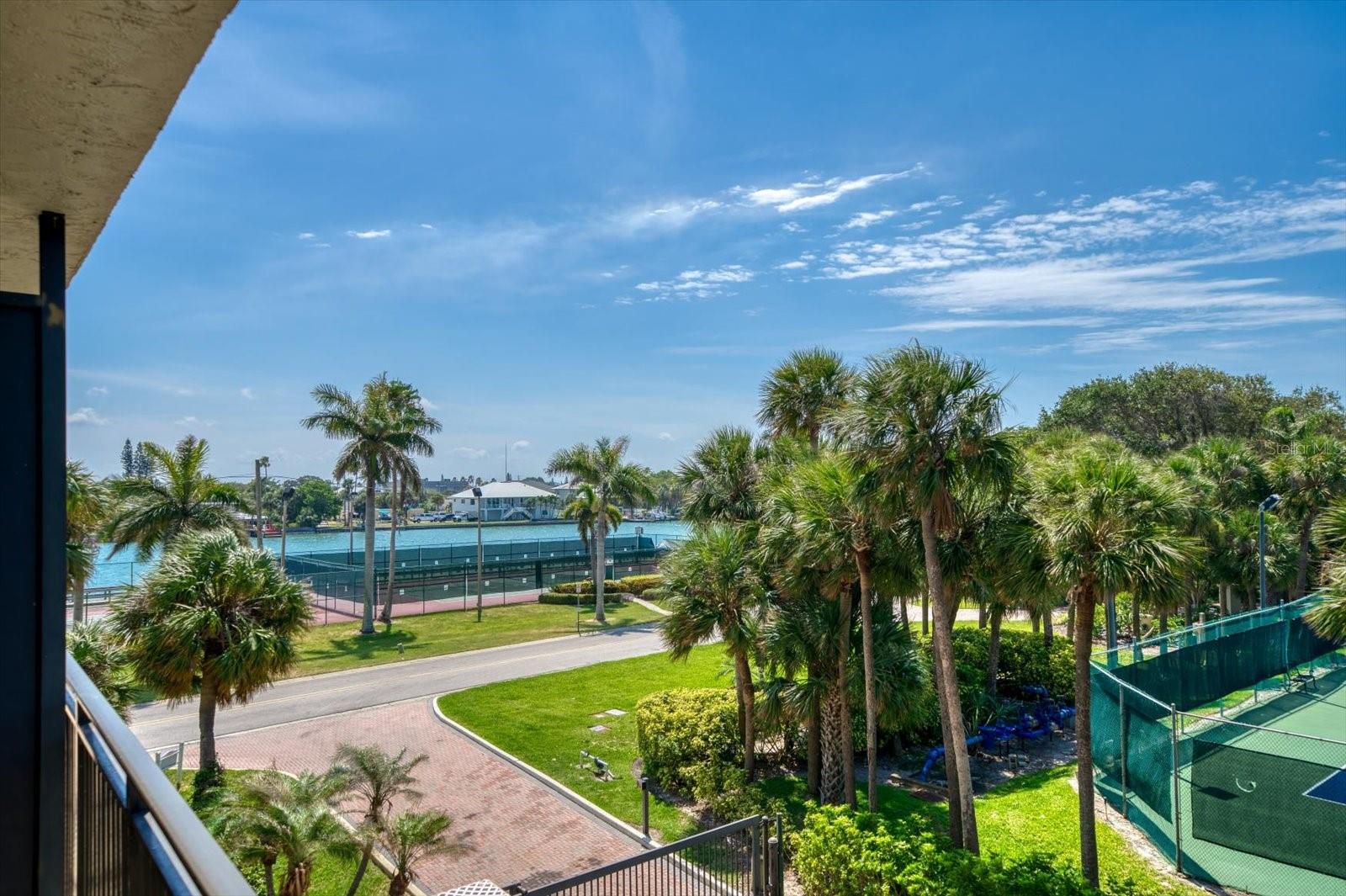 7600 BAYSHORE DR #202 — photo 6
