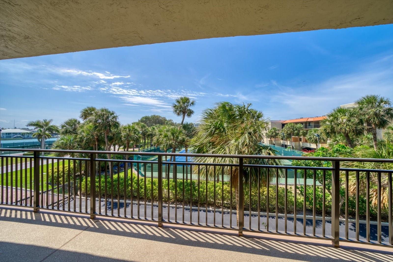 7600 BAYSHORE DR #202 — photo 8