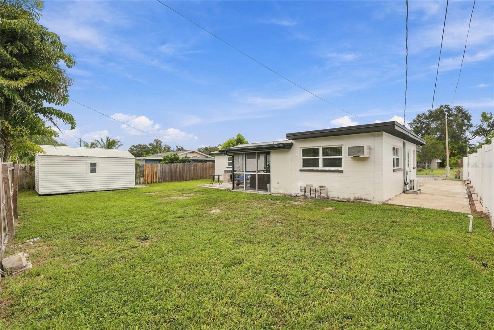 10259 NARANJA ST — photo 34