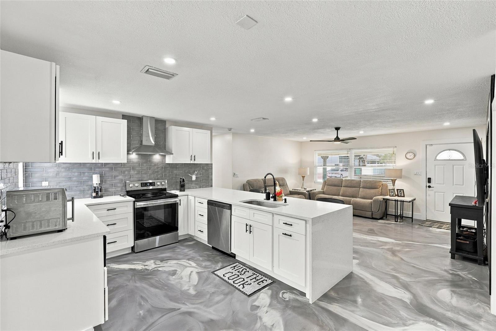 10259 NARANJA ST — photo 9