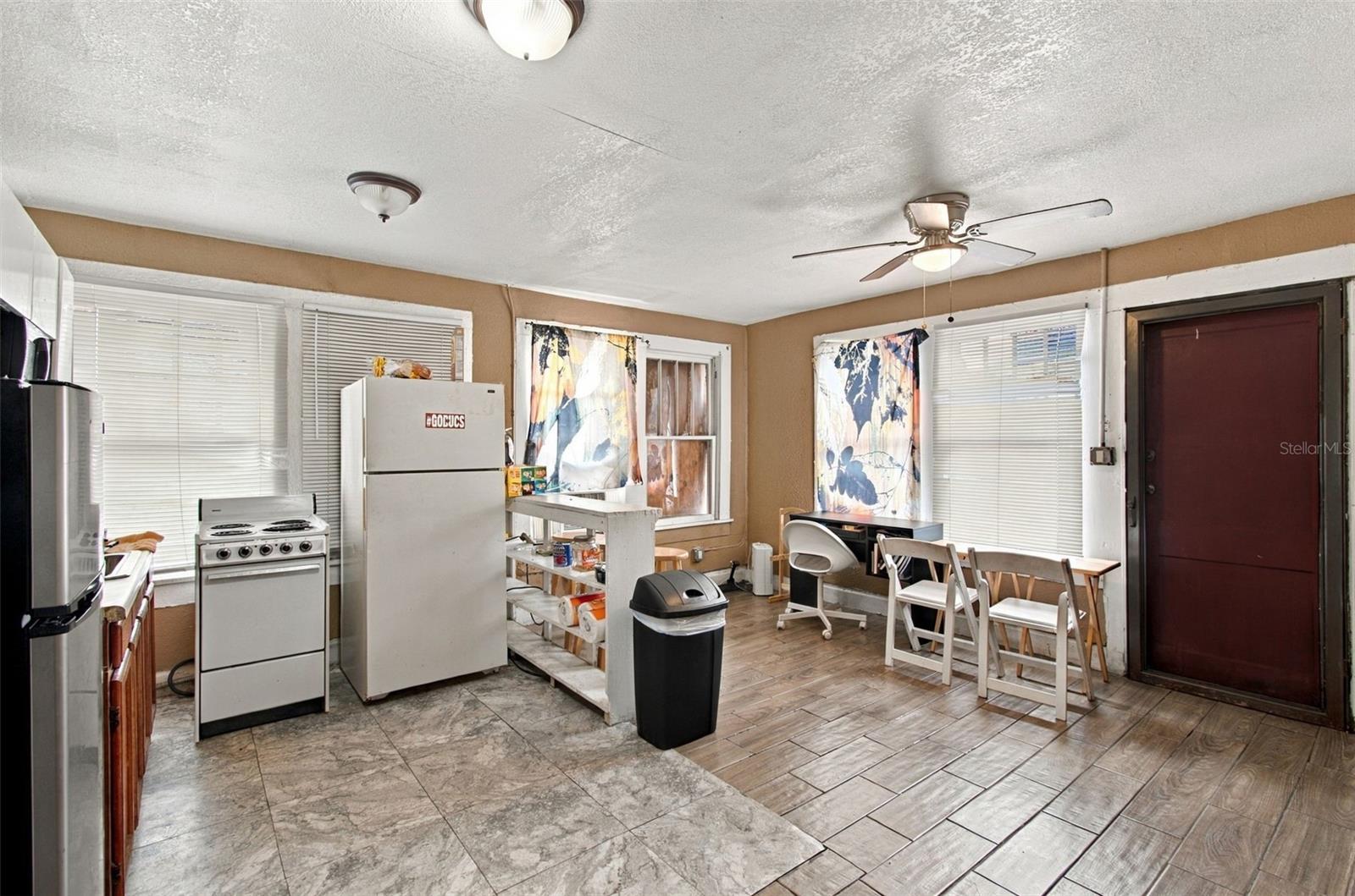 2402 N HIGHLAND AVE — photo 35