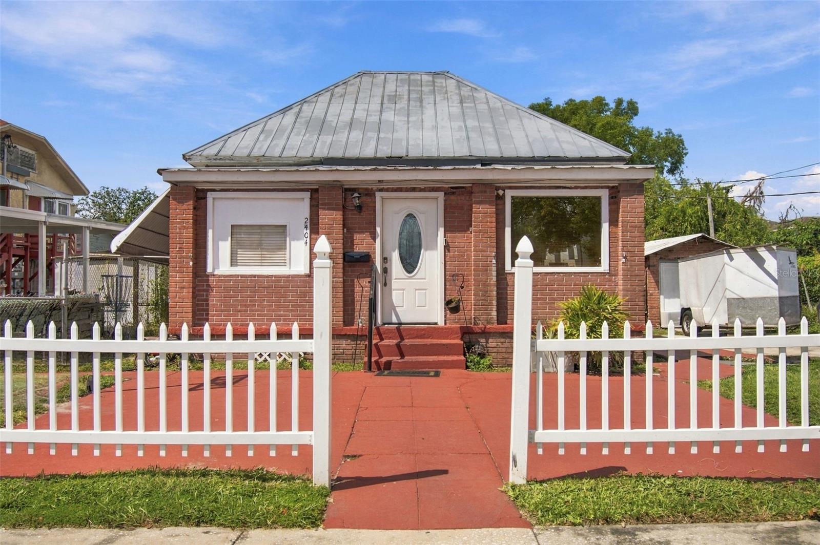 2402 N HIGHLAND AVE — photo 38