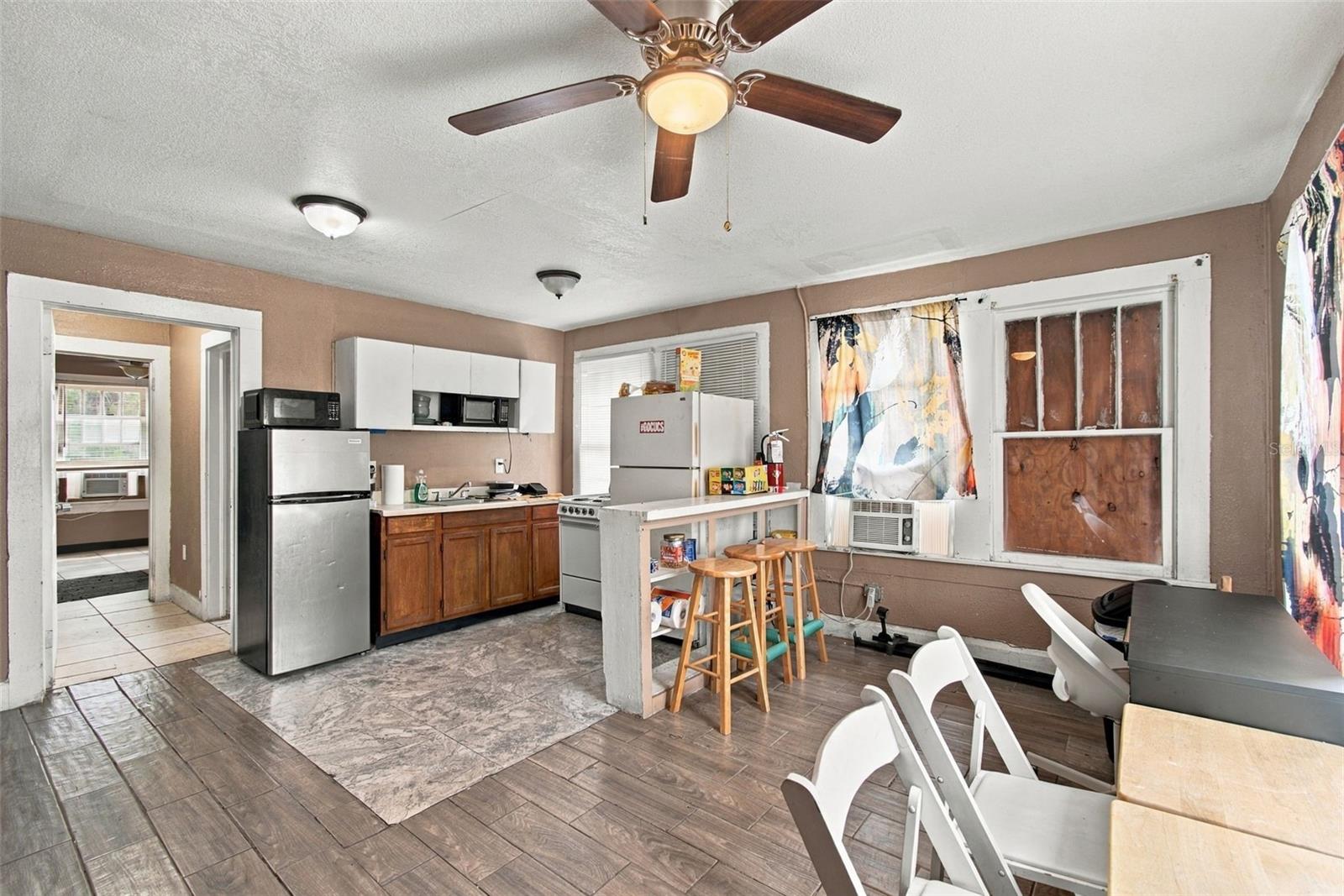 2402 N HIGHLAND AVE — photo 33