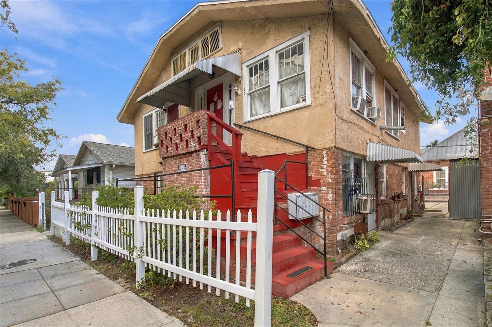 2402 N HIGHLAND AVE — photo 12