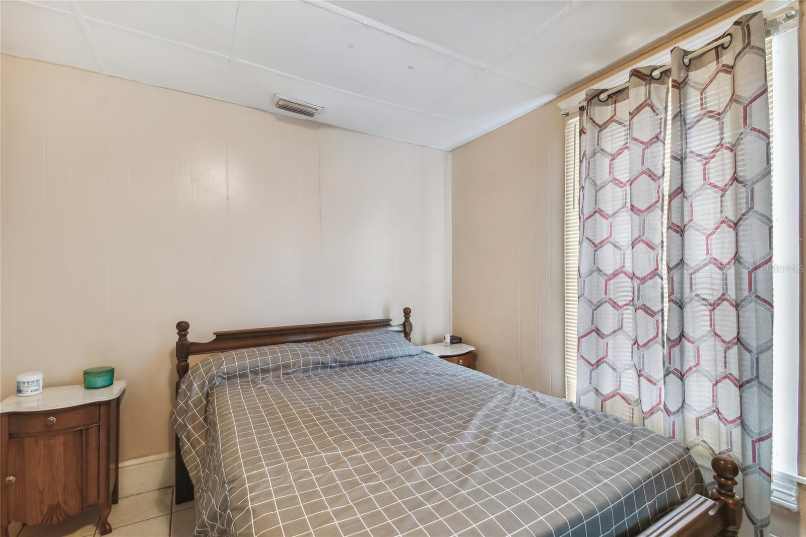2402 N HIGHLAND AVE — photo 46