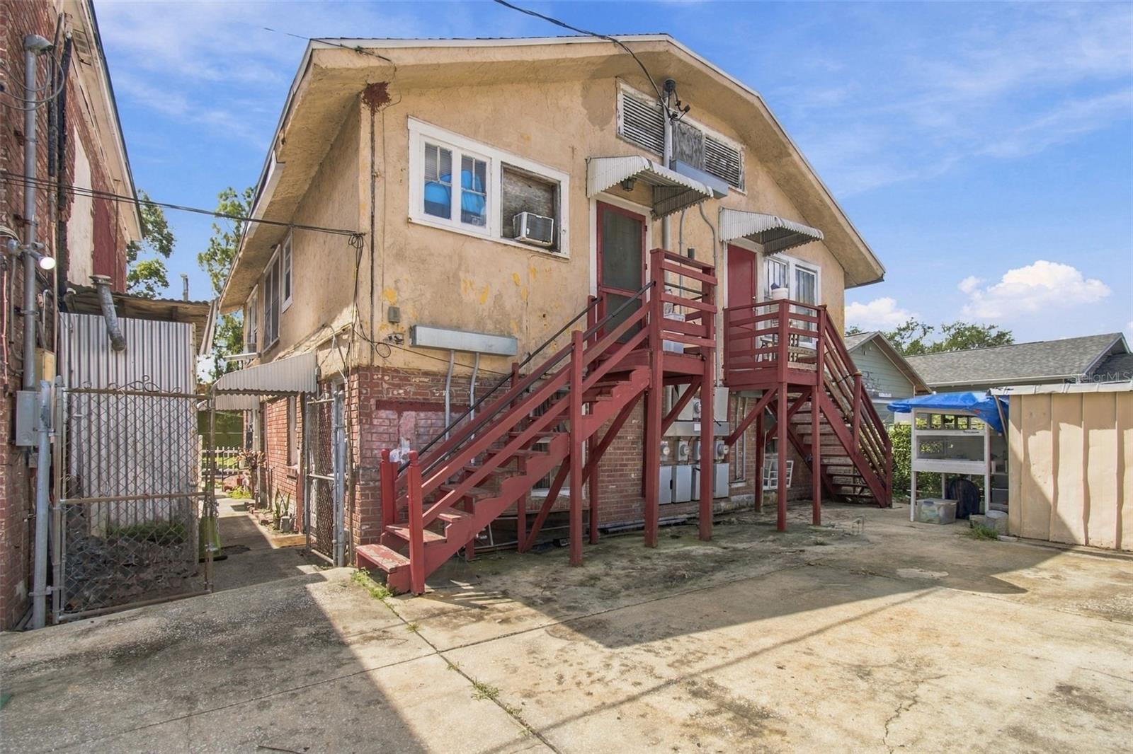 2402 N HIGHLAND AVE — photo 10