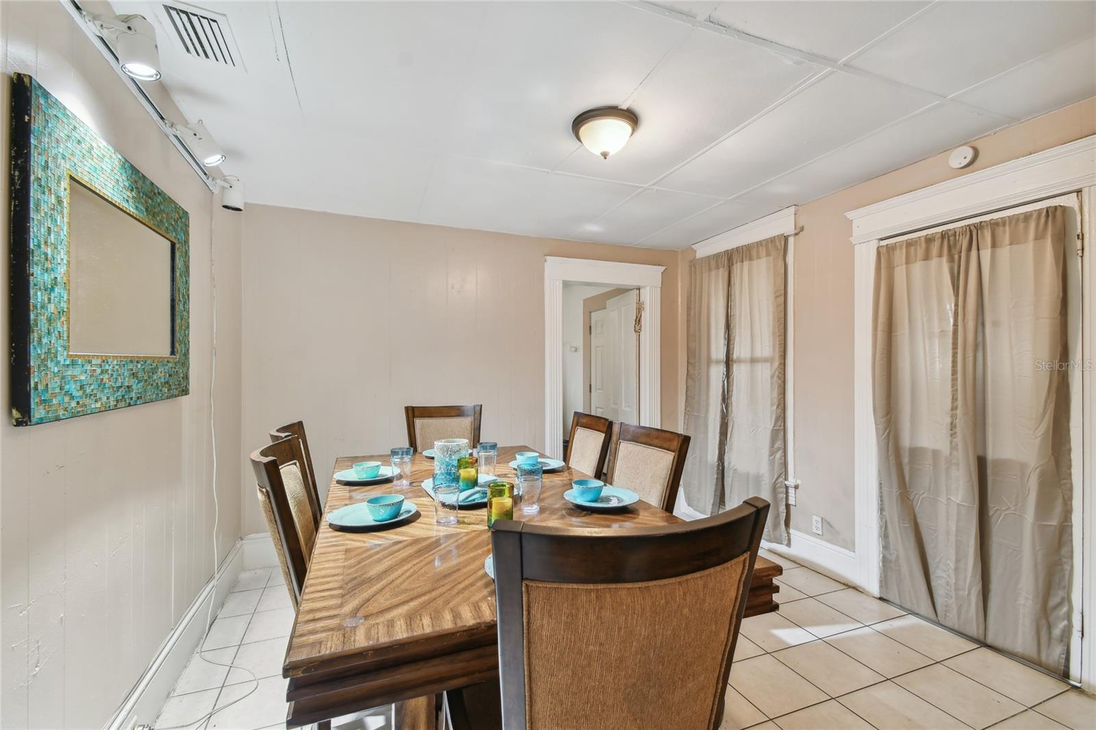 2402 N HIGHLAND AVE — photo 44