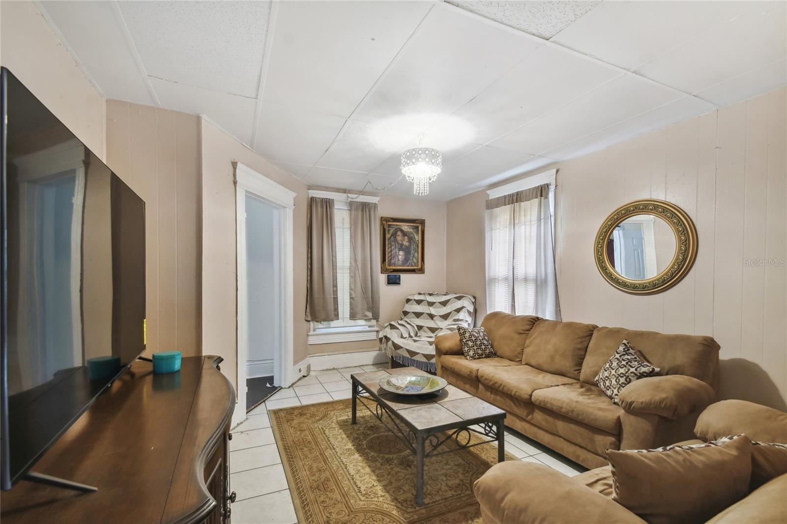 2402 N HIGHLAND AVE — photo 41