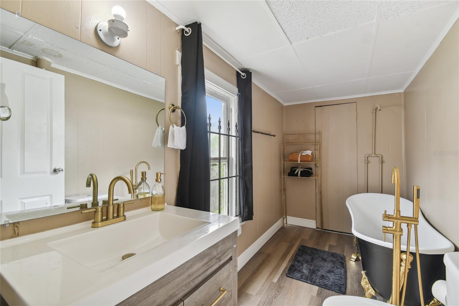 2402 N HIGHLAND AVE — photo 47