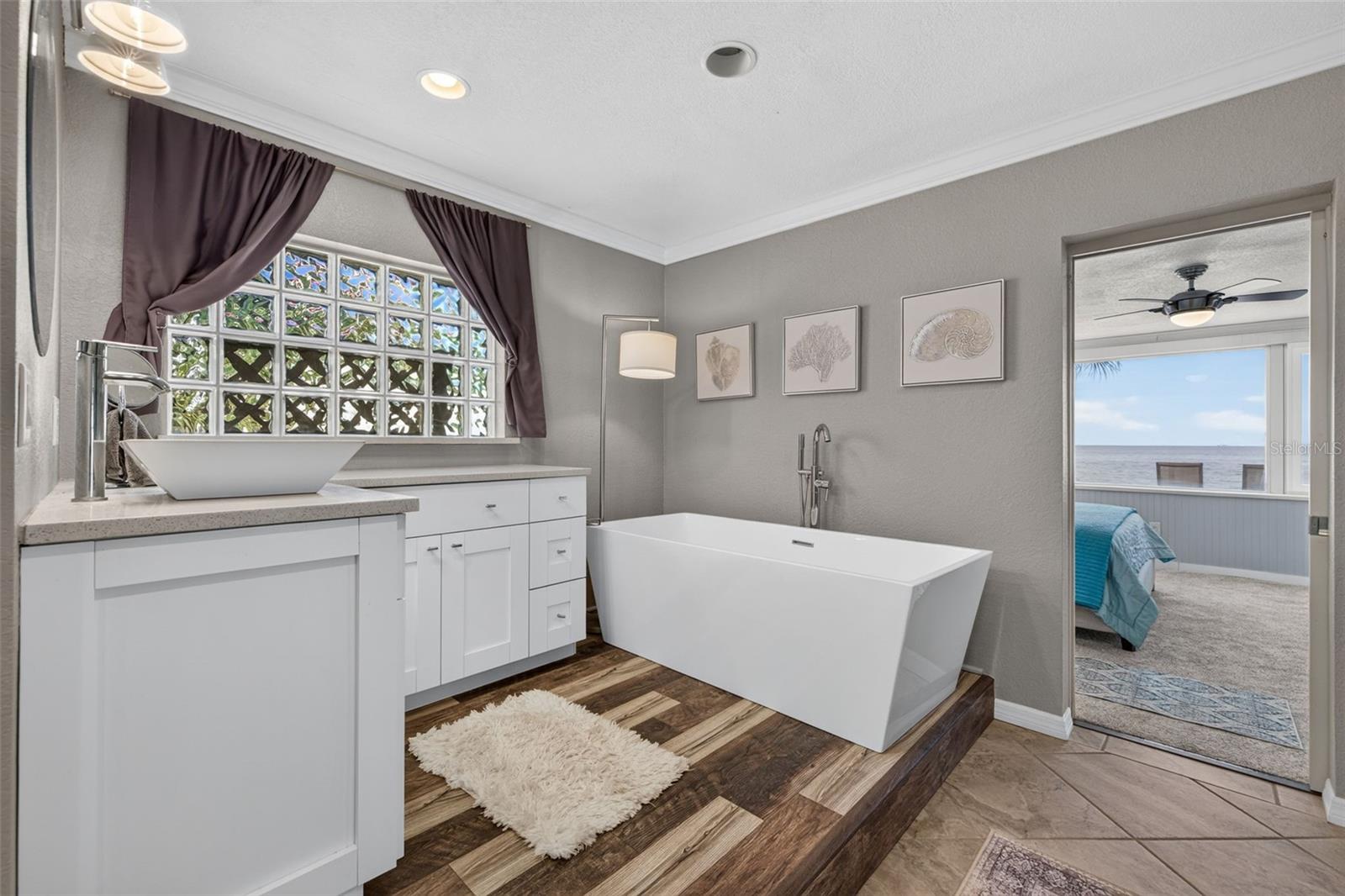 2480 E BAY ISLE DR SE — photo 28