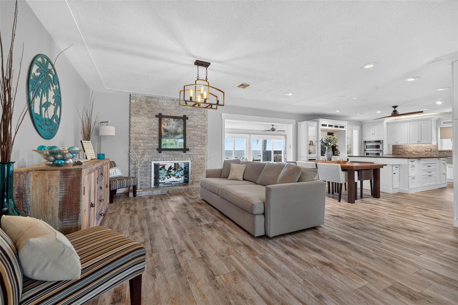 2480 E BAY ISLE DR SE — photo 4