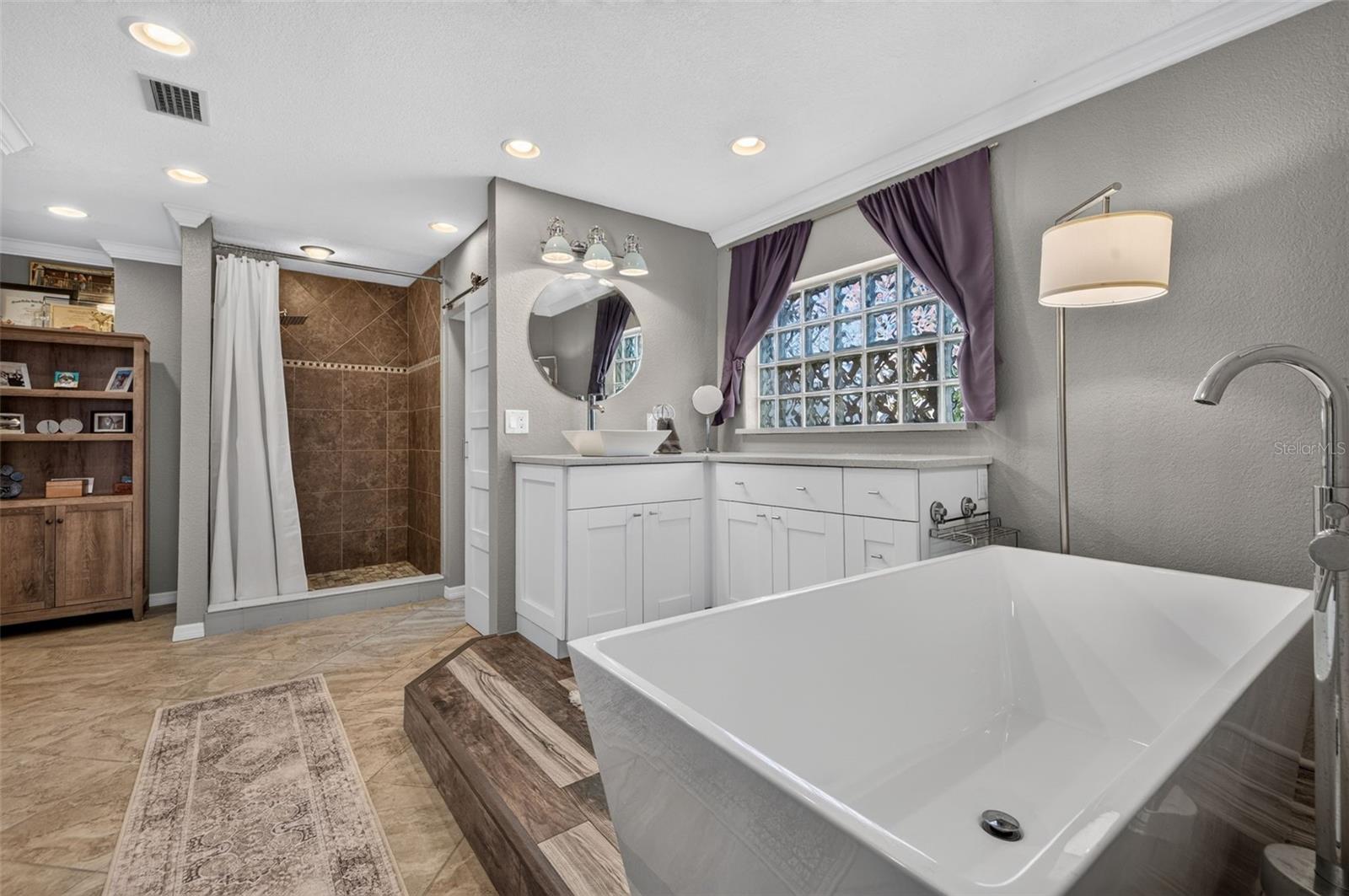 2480 E BAY ISLE DR SE — photo 27