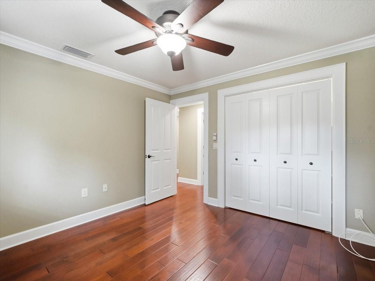13903 MIDDLE PARK DR — photo 40