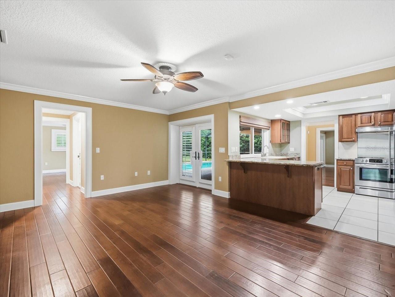13903 MIDDLE PARK DR — photo 27