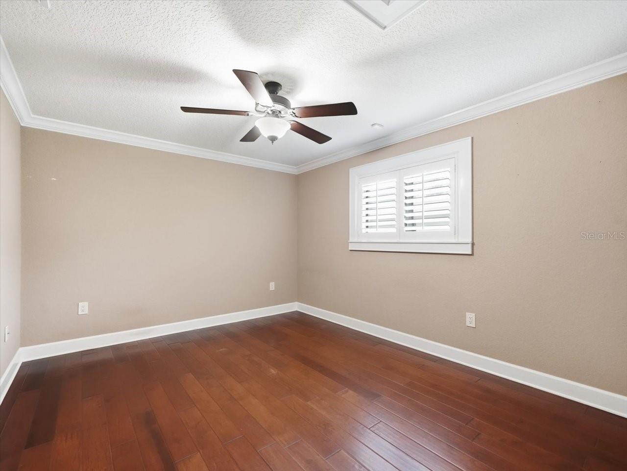 13903 MIDDLE PARK DR — photo 42