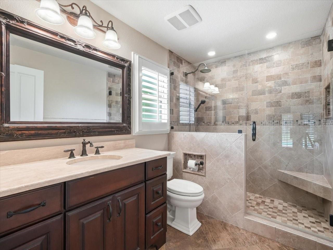 13903 MIDDLE PARK DR — photo 34
