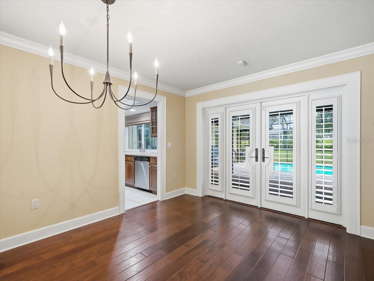 13903 MIDDLE PARK DR — photo 17