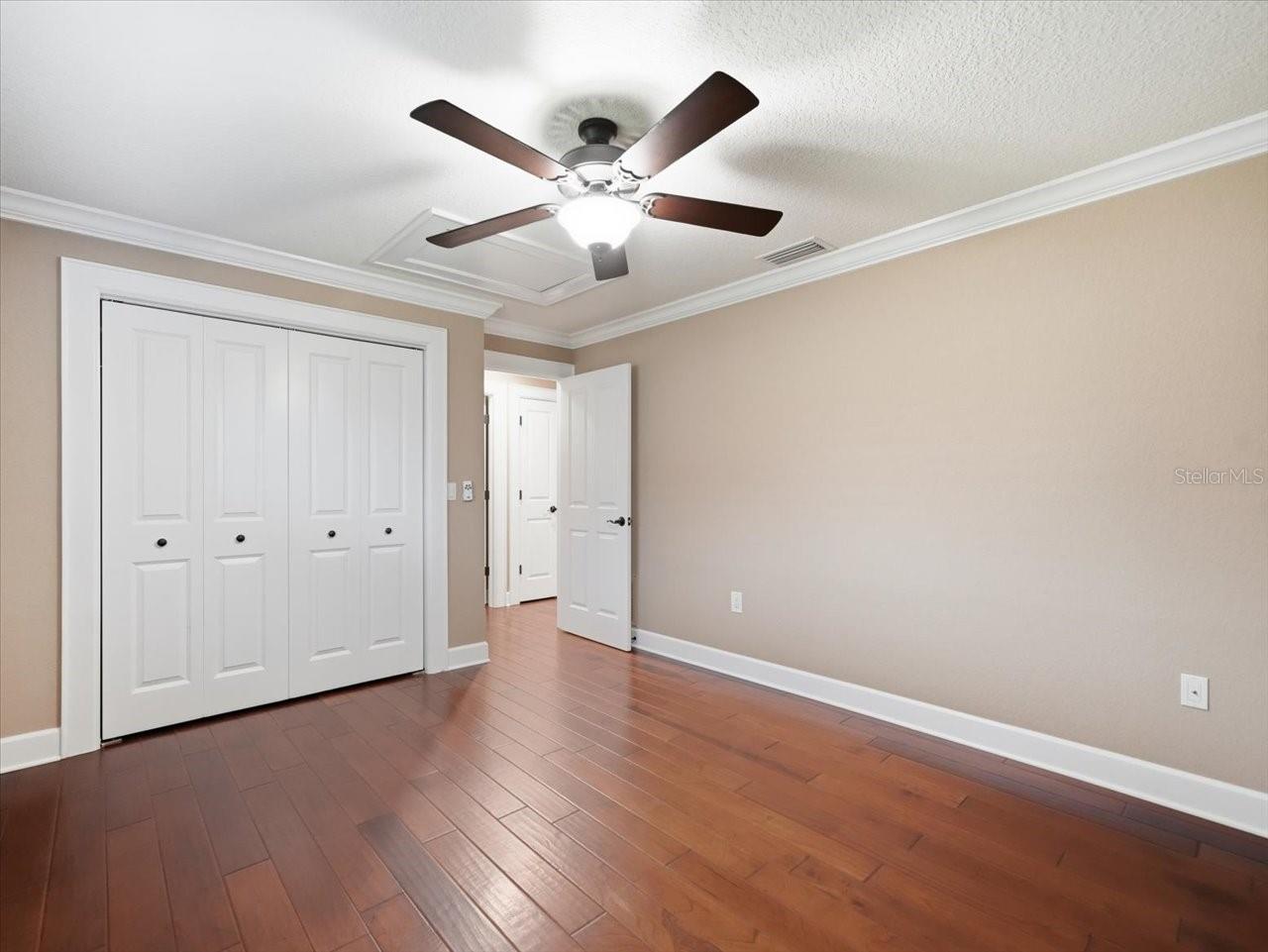 13903 MIDDLE PARK DR — photo 43
