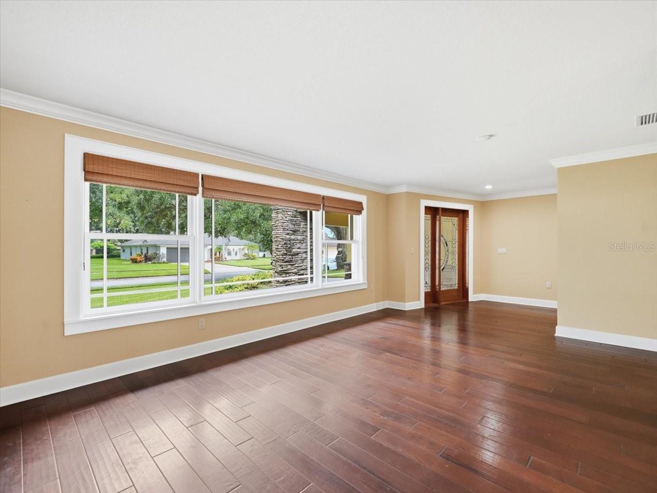 13903 MIDDLE PARK DR — photo 14